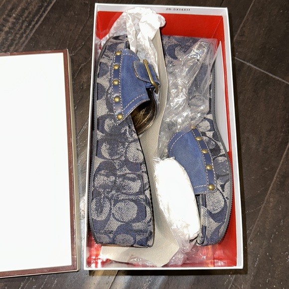 COACH TREVINA NAVY SUEDE 2” WEDGES - Picture 4 of 10